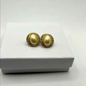 Monet vintage faux pearl gold tone pierced earrings clear rhinestones bezel